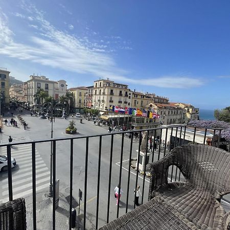 לינה וארוחת בוקר Ambasciata Sorrento Relais מראה חיצוני תמונה