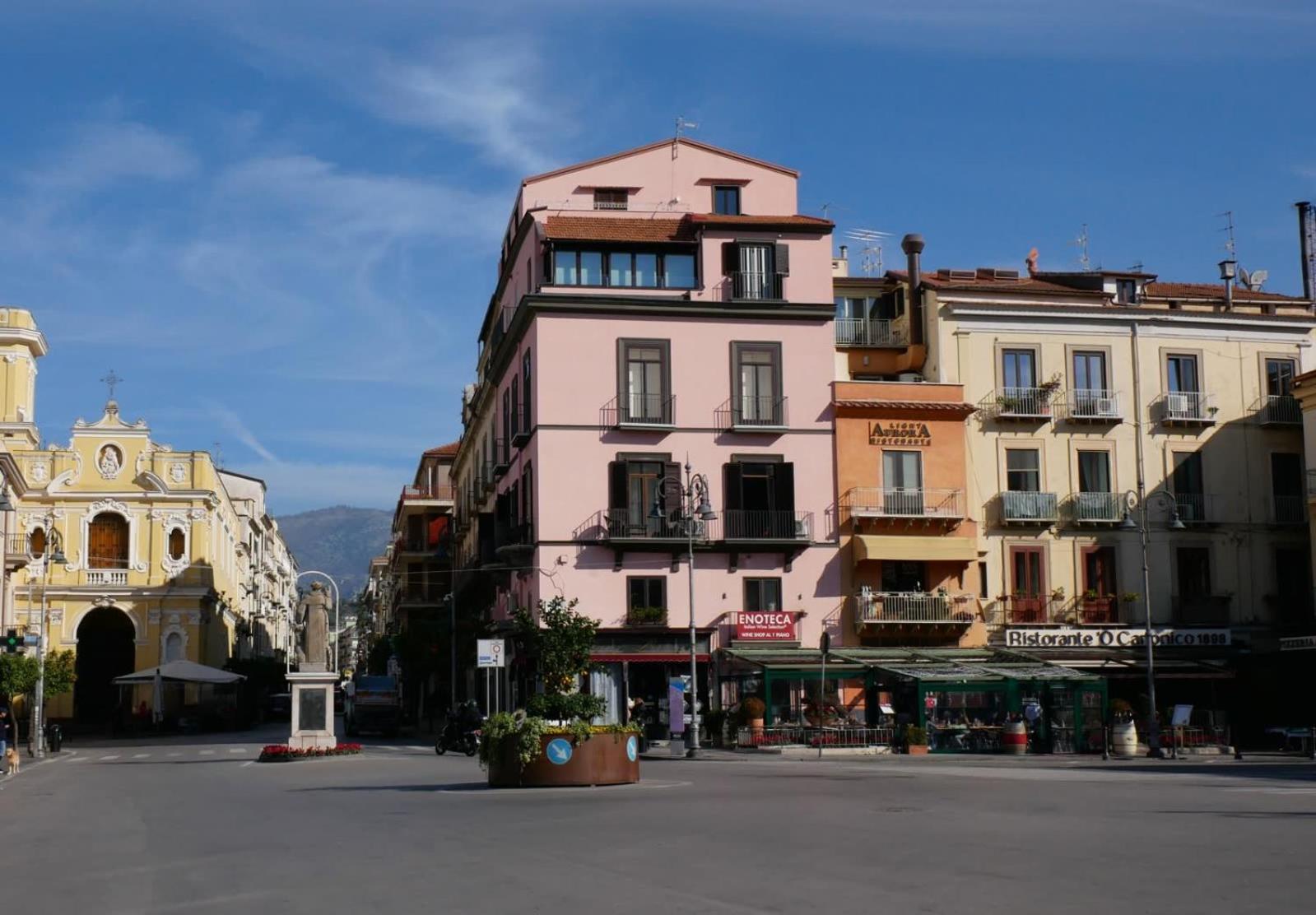 לינה וארוחת בוקר Ambasciata Sorrento Relais מראה חיצוני תמונה