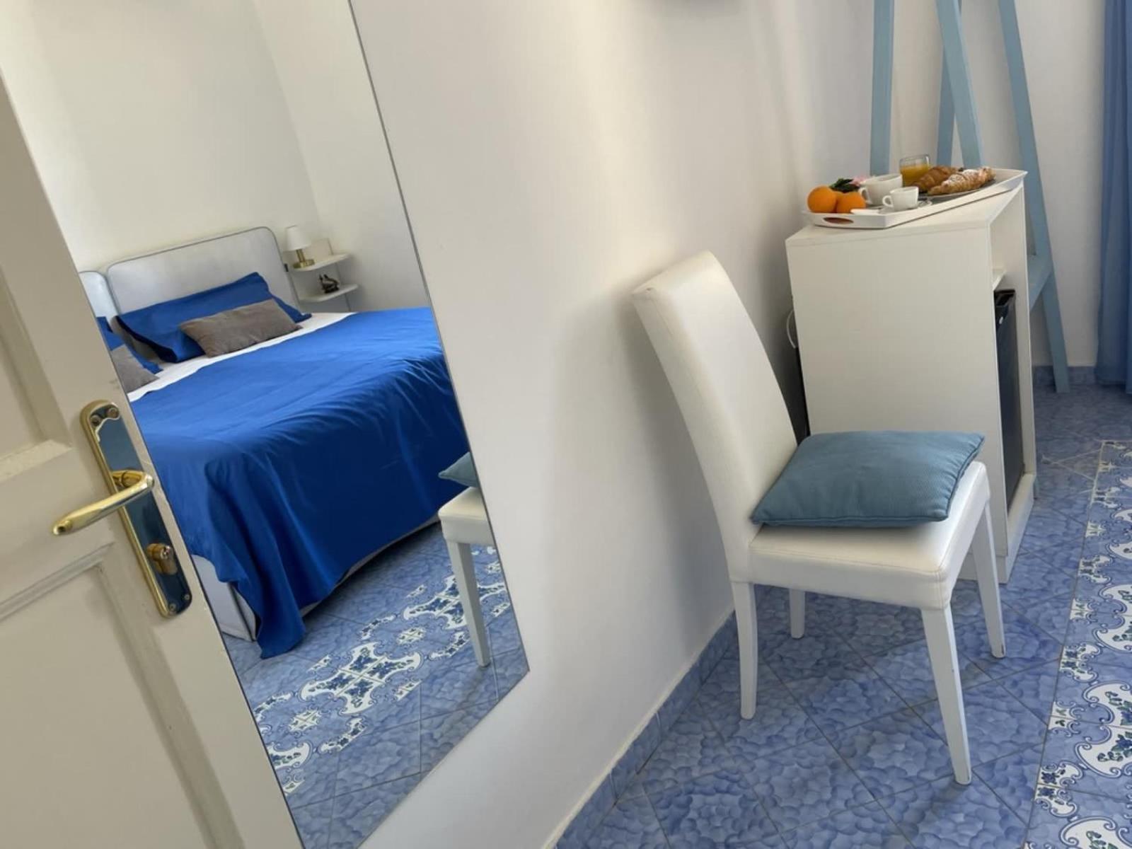 לינה וארוחת בוקר Ambasciata Sorrento Relais מראה חיצוני תמונה
