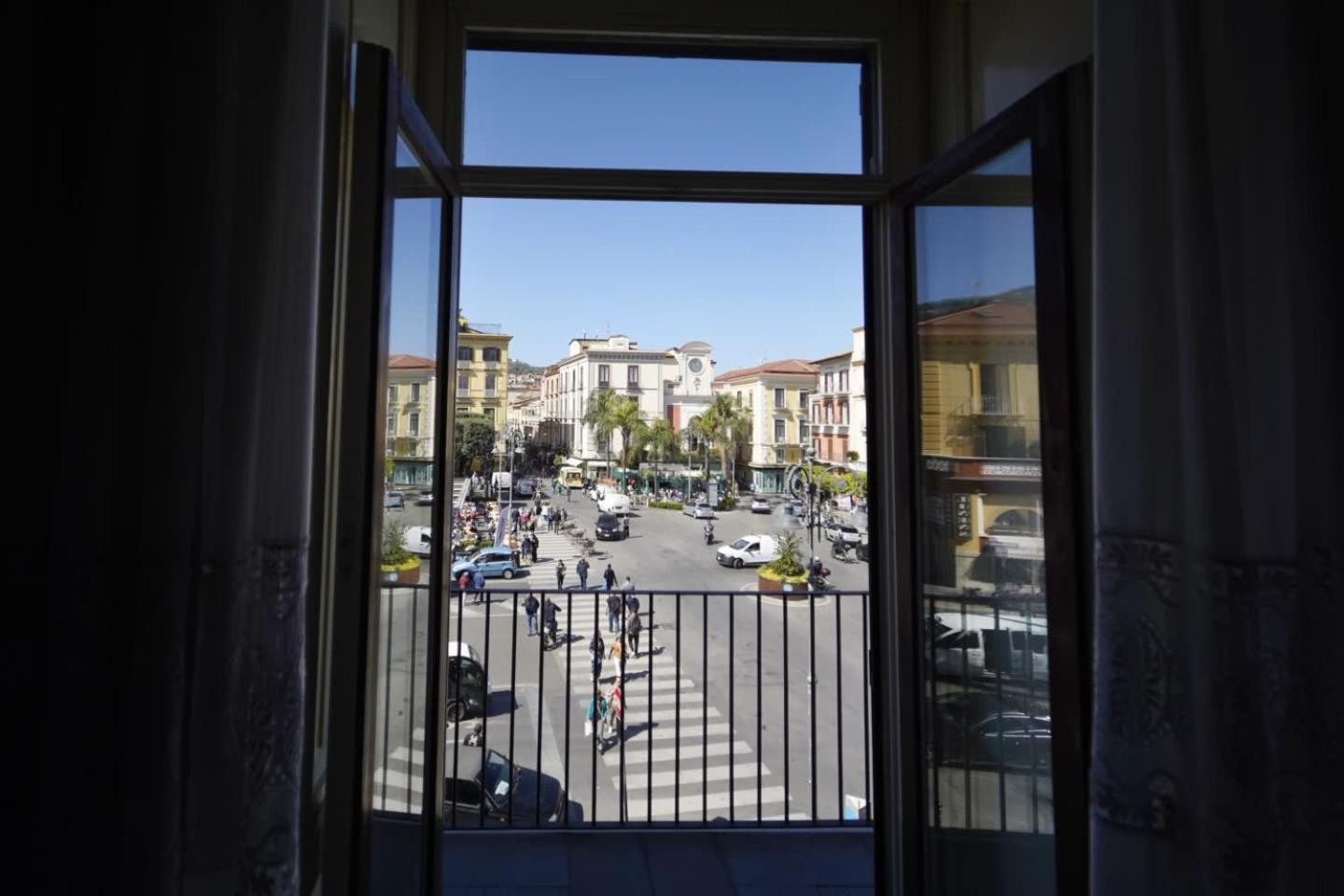 לינה וארוחת בוקר Ambasciata Sorrento Relais מראה חיצוני תמונה