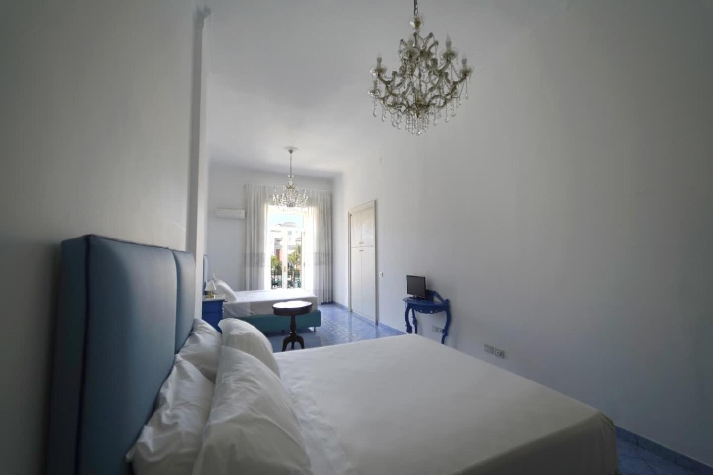 לינה וארוחת בוקר Ambasciata Sorrento Relais מראה חיצוני תמונה