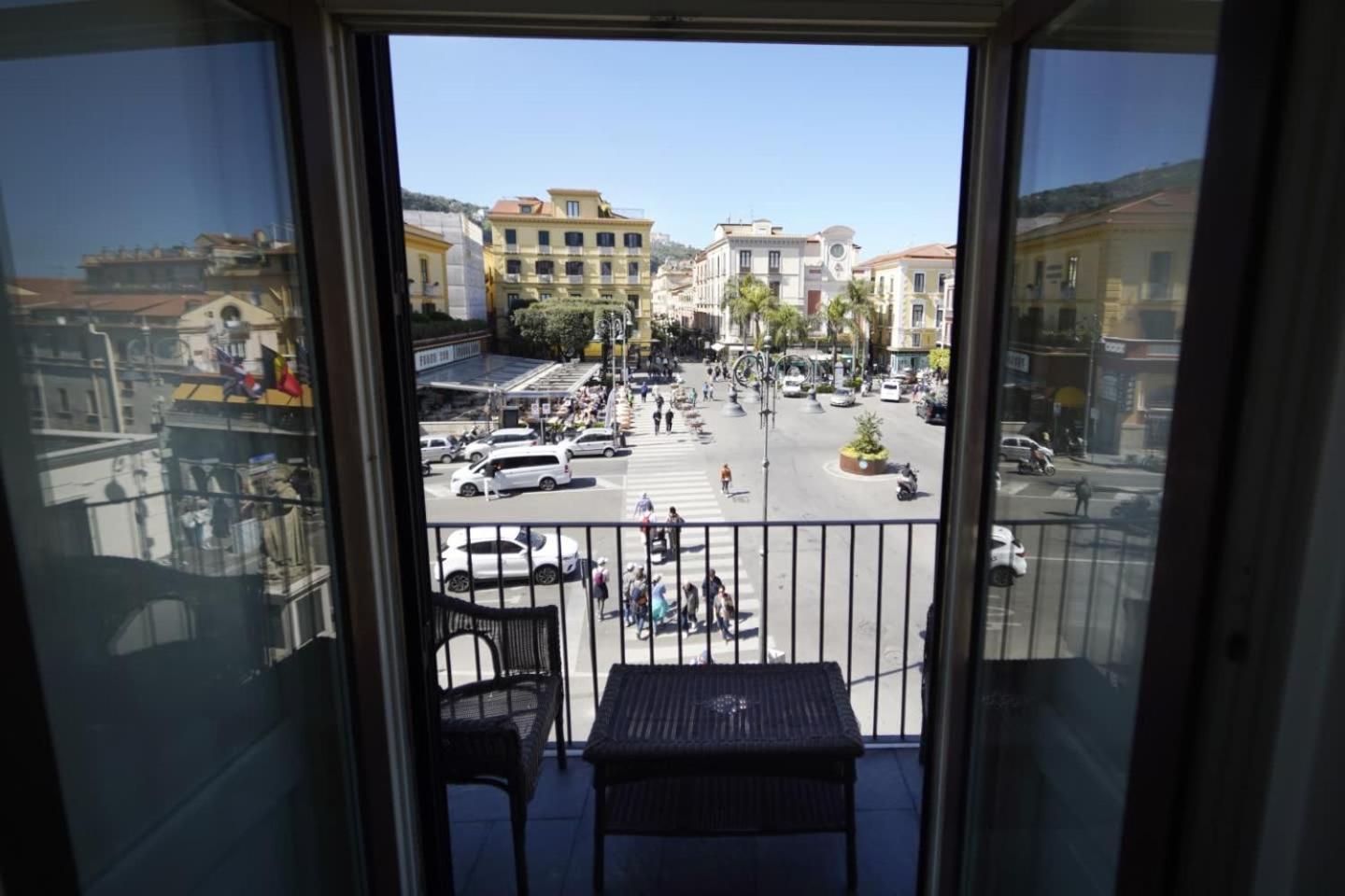 לינה וארוחת בוקר Ambasciata Sorrento Relais מראה חיצוני תמונה