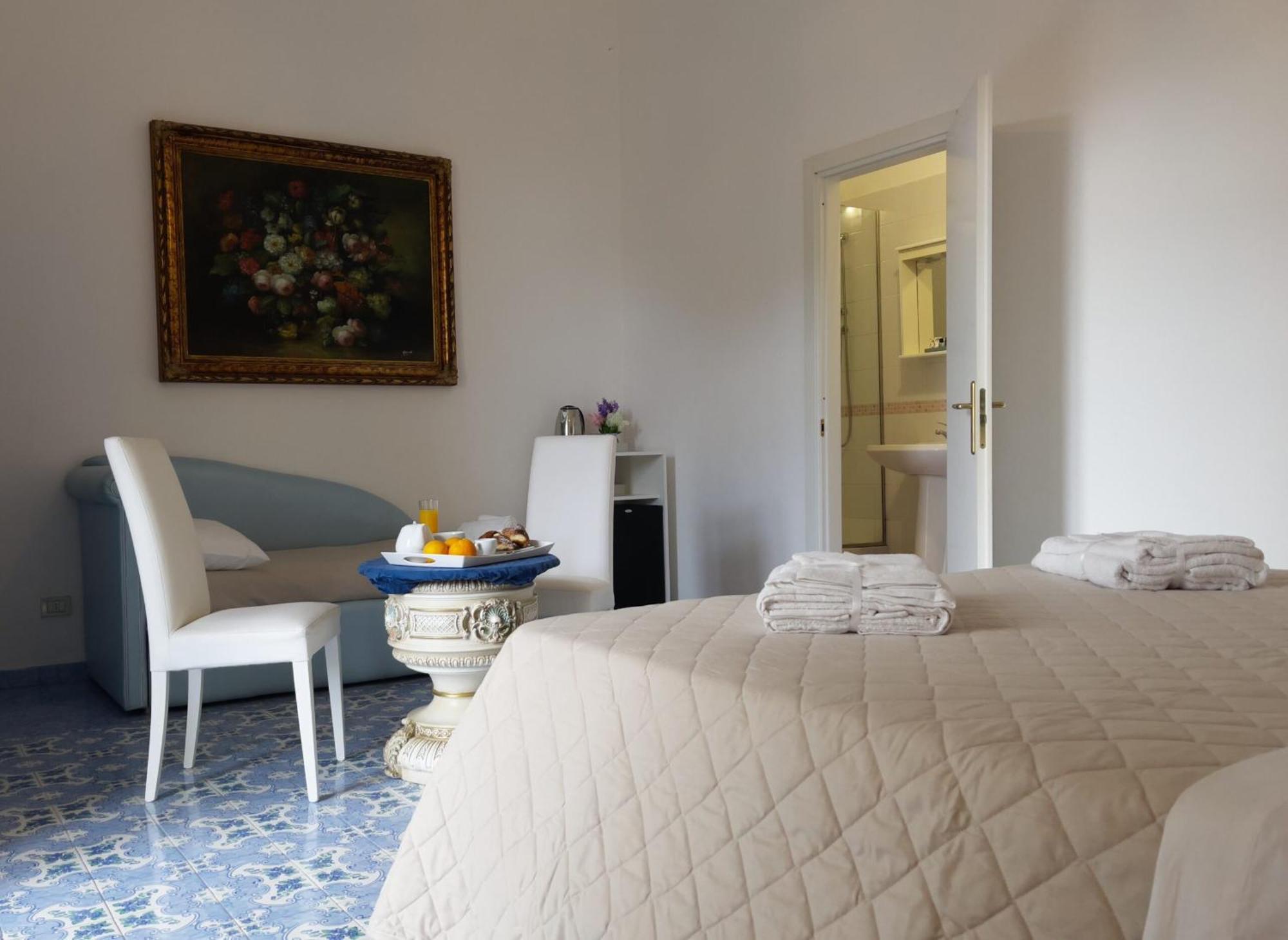 לינה וארוחת בוקר Ambasciata Sorrento Relais מראה חיצוני תמונה