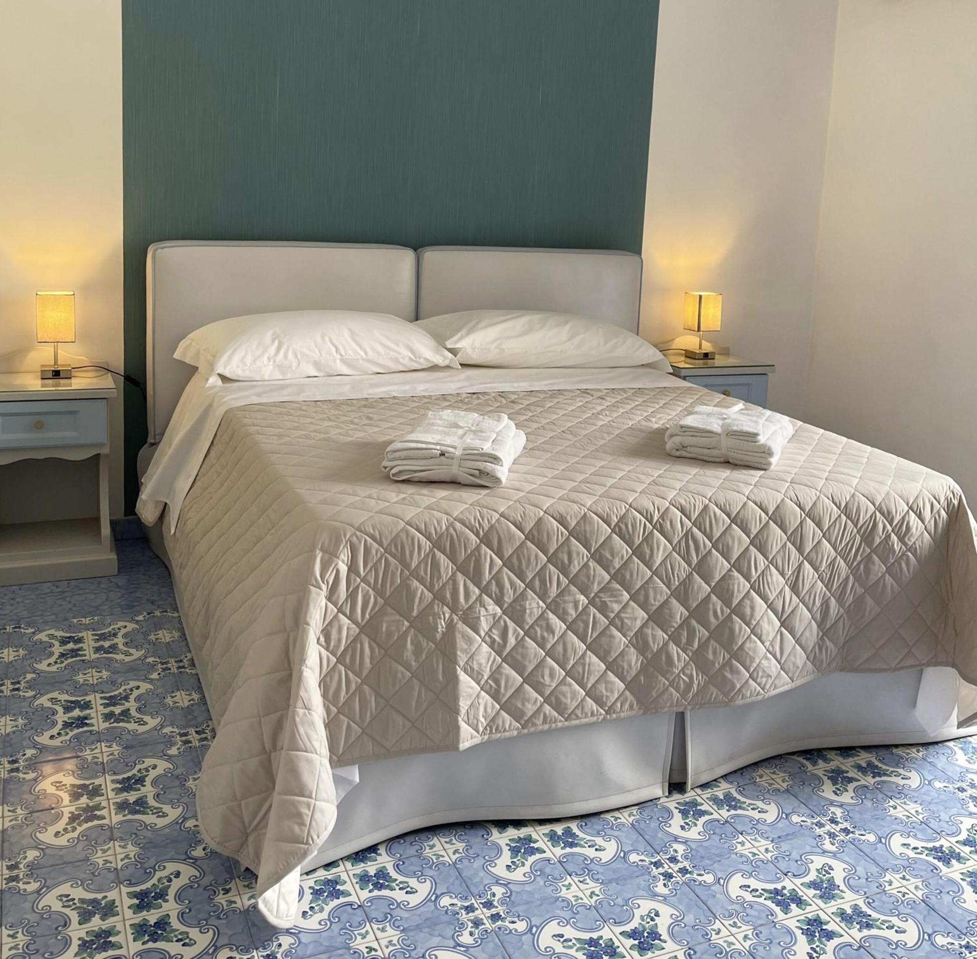 לינה וארוחת בוקר Ambasciata Sorrento Relais מראה חיצוני תמונה