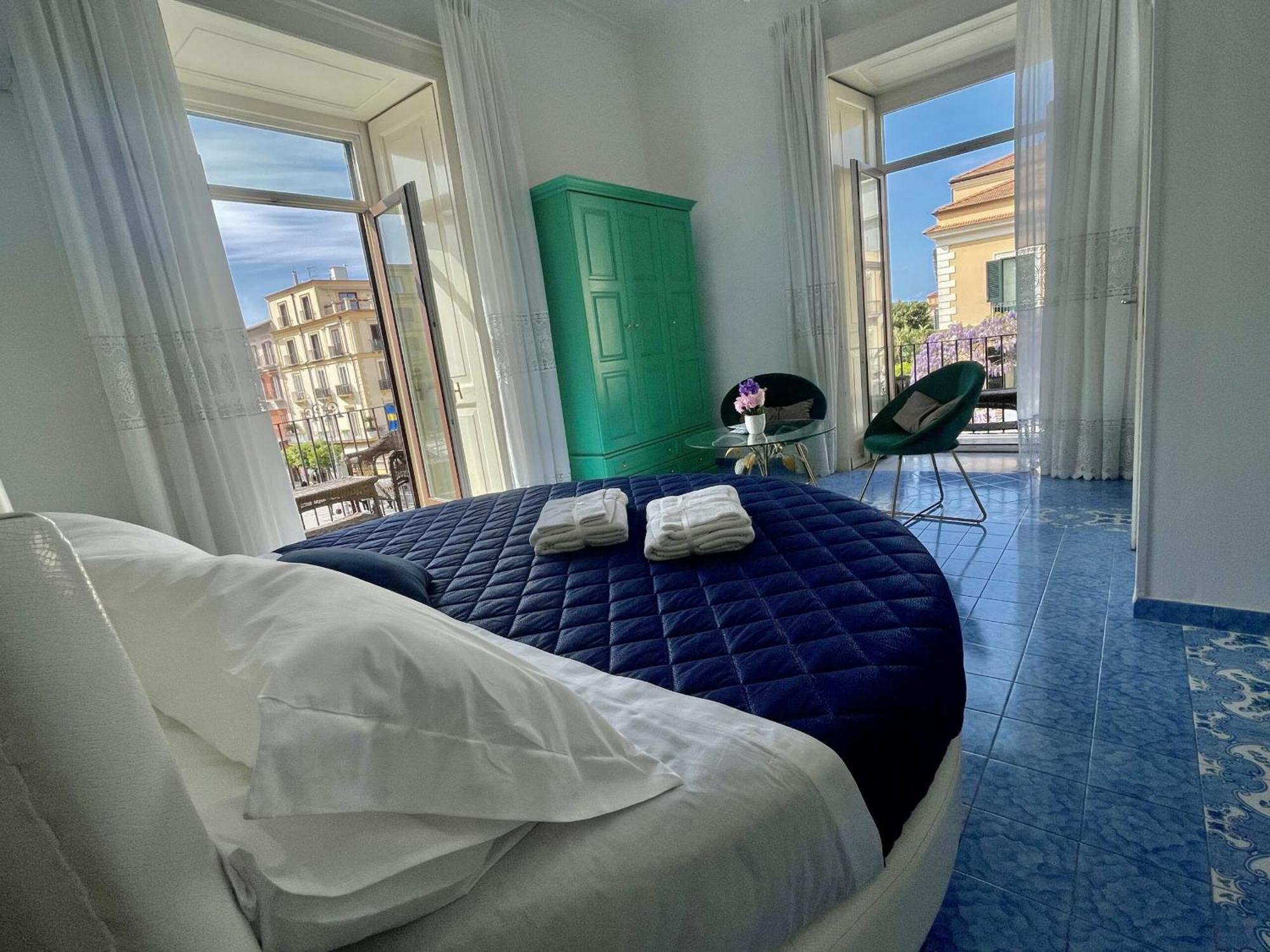 לינה וארוחת בוקר Ambasciata Sorrento Relais מראה חיצוני תמונה