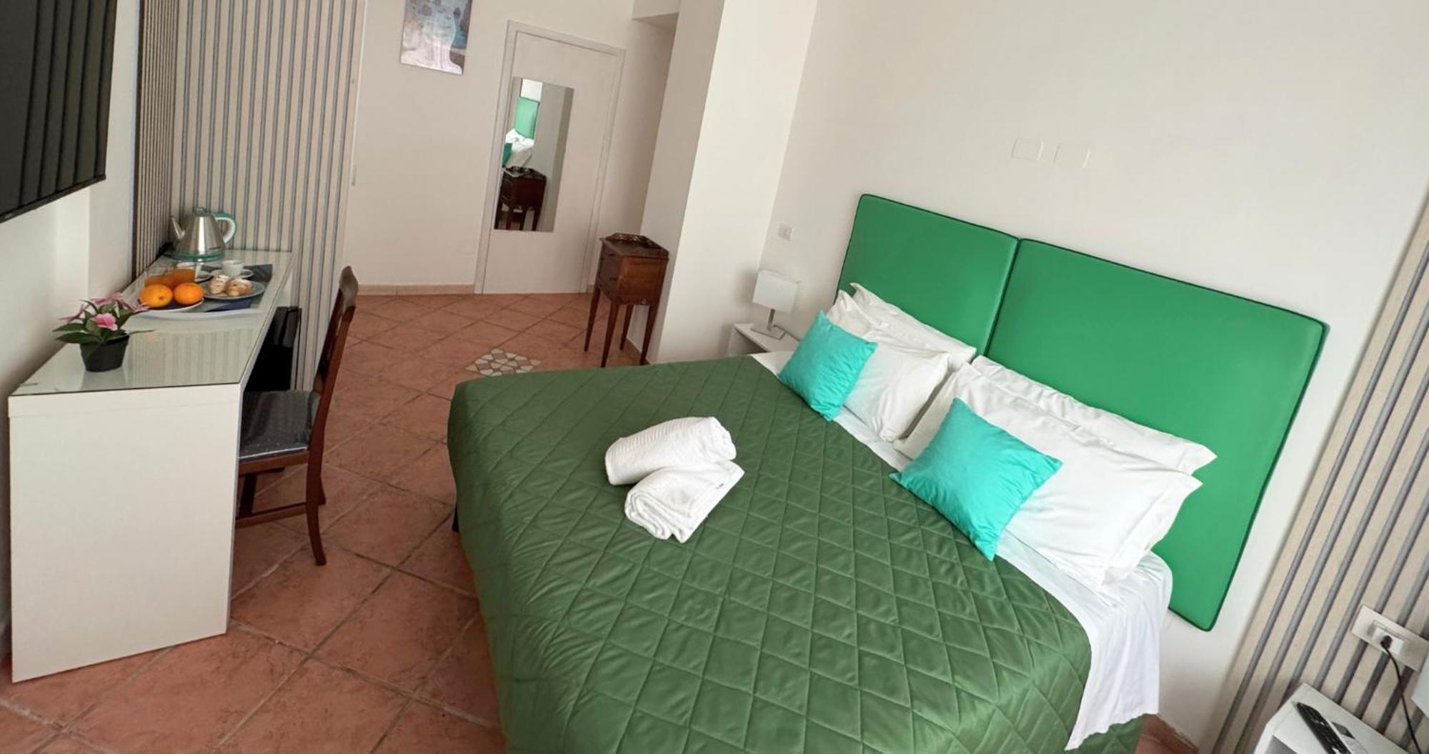 לינה וארוחת בוקר Ambasciata Sorrento Relais מראה חיצוני תמונה
